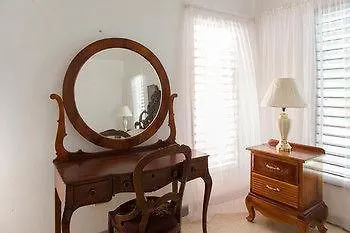 *** فندق Villa Roma مونتيغو باي جامايكا