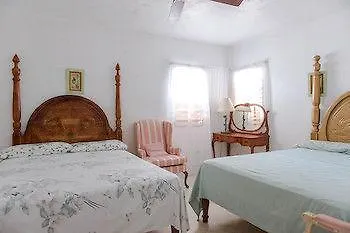 Hotel Villa Roma Montego Bay