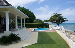 فندق Villa Roma مونتيغو باي
